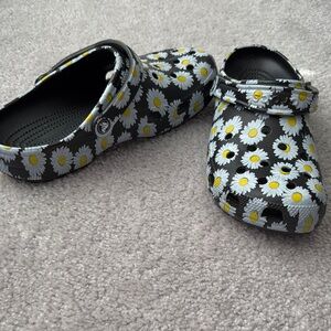 Black Daisy Clogs
